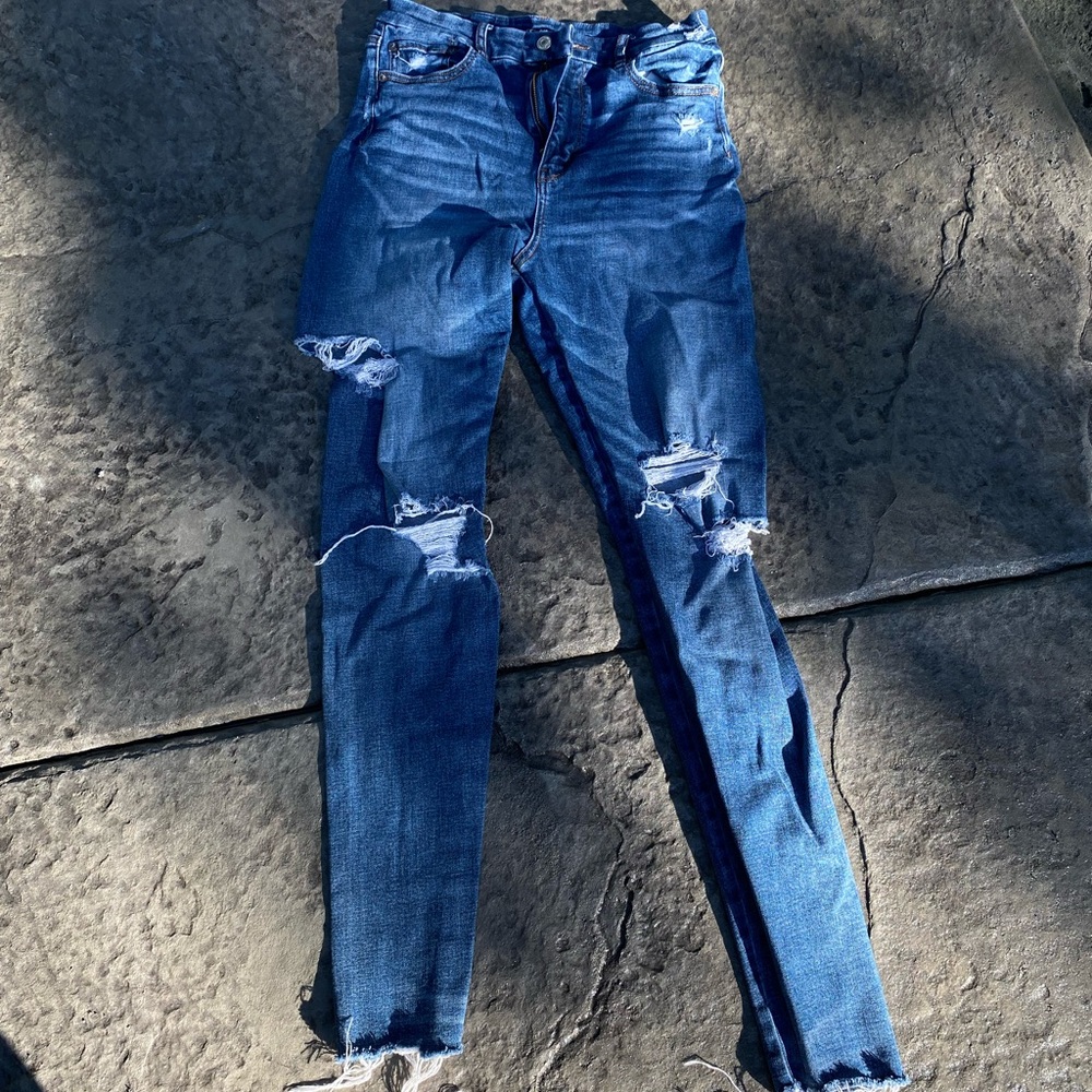 American Eagle distressed jeans